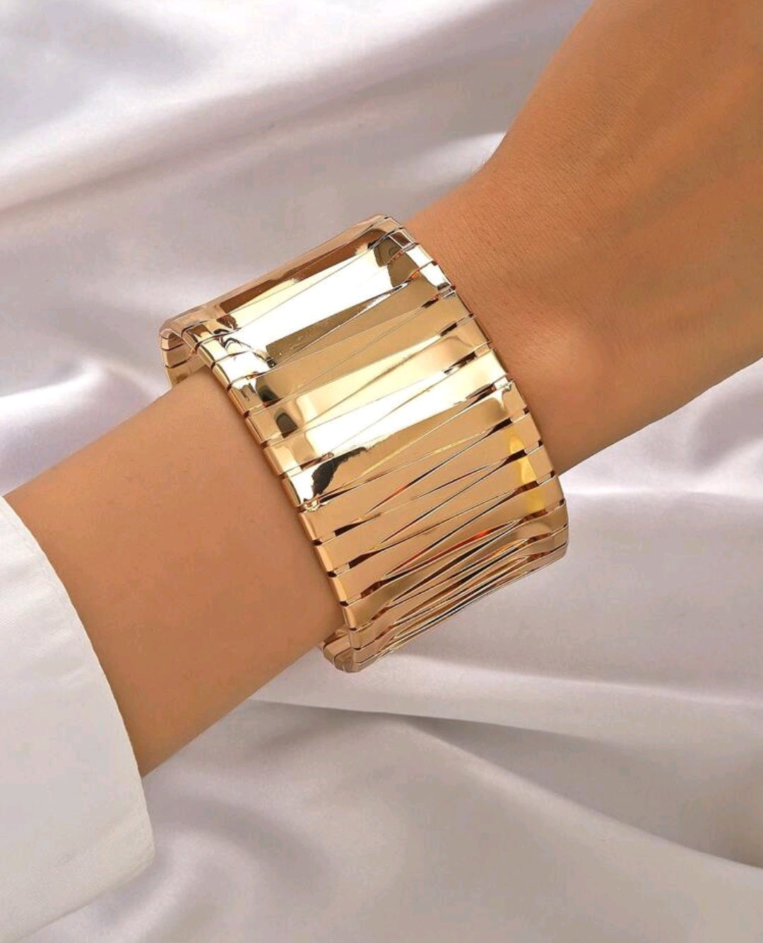 SILVIA CUFF BRACELET
