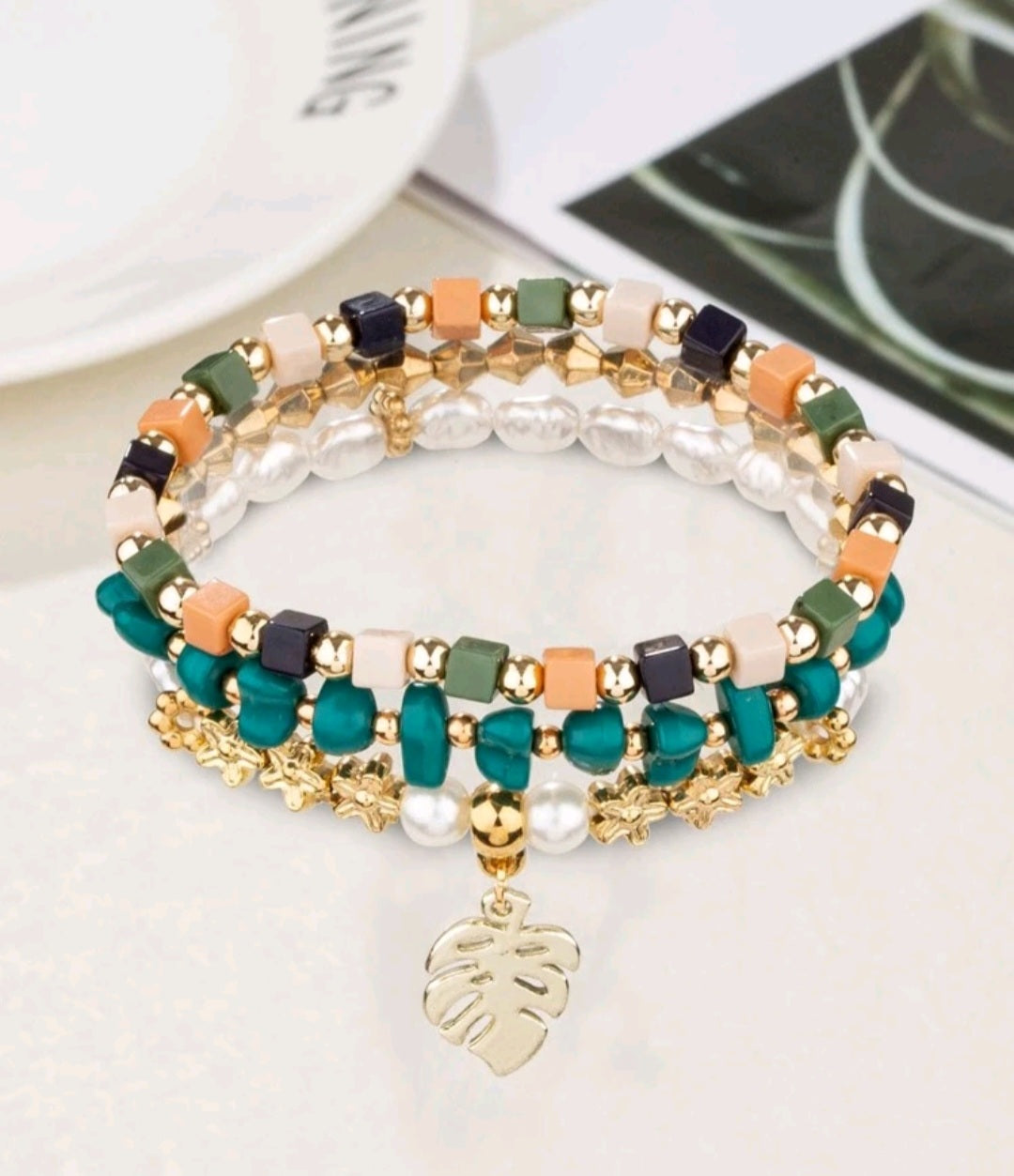 LEAF CHARM BRACELET