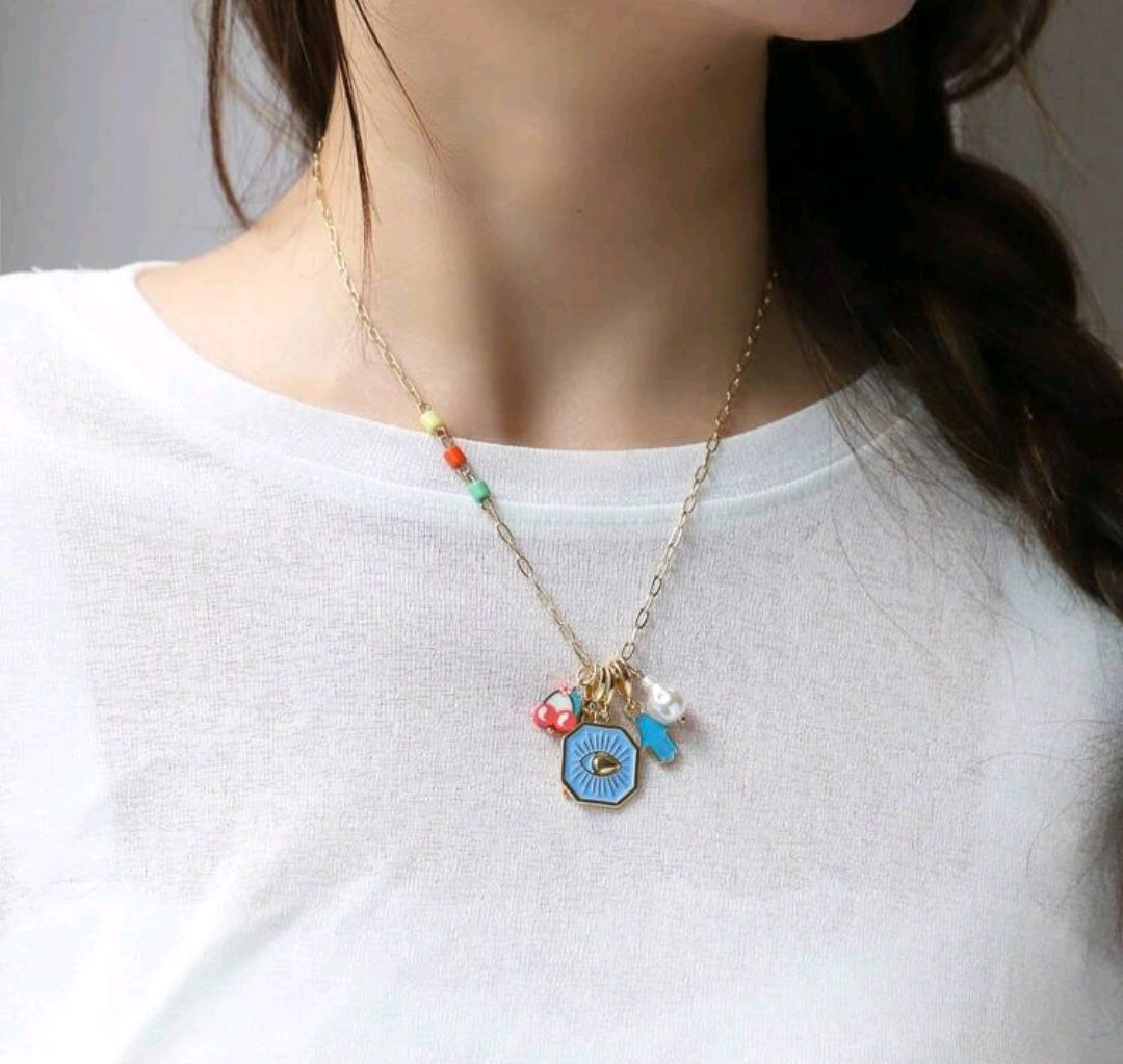 MULTIPENDANT NECKLACE