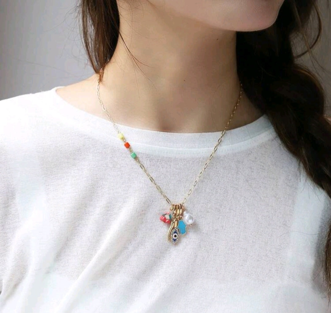 MULTIPENDANT NECKLACE